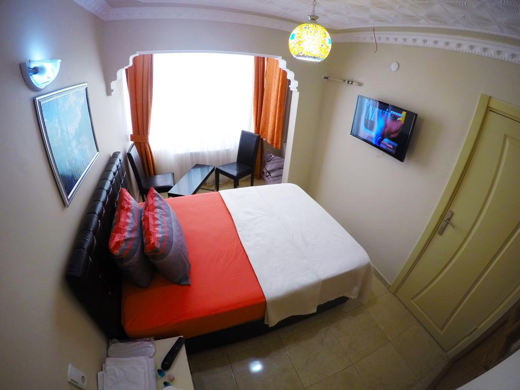 Eren Hotel Izmit Habitación foto