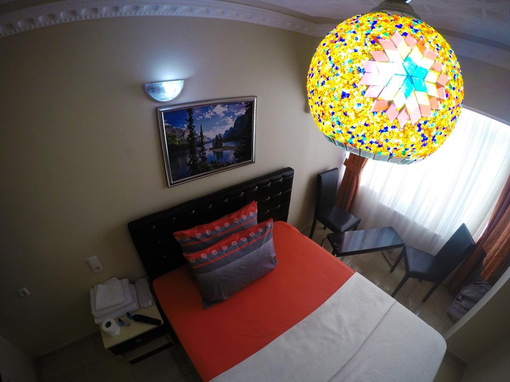 Eren Hotel Izmit Habitación foto